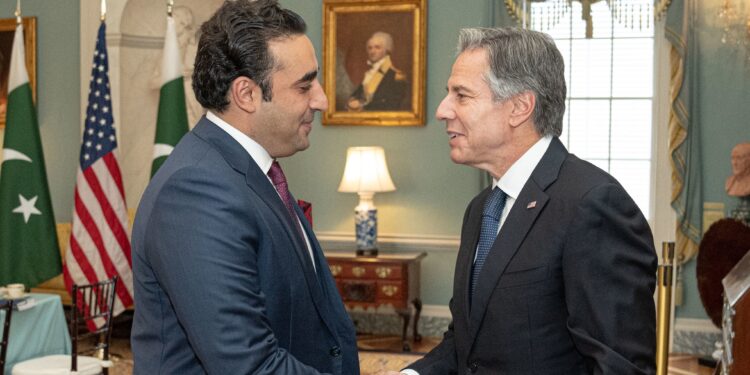 بلېنکن او زرداري د افغانستان په اړه خبرې کړې
