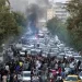 ایران کې د پولیسو او لاریون کوونکو تر منځ نښتې شوي دي