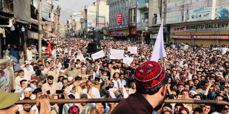 پښتین: پاکستان د ډالرو لپاره د پښتنو سیمو ته جنګونه راوړي