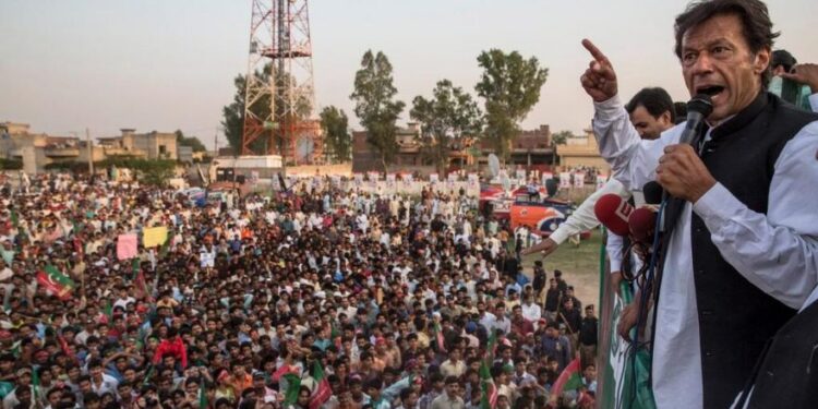 د پاکستان امنیتي چارواکي: عمران خان اسلام اباد کې د لویو ګډوډیو هوډ لري
