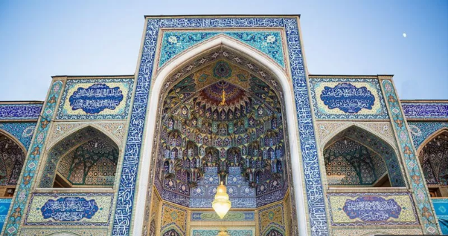 ايران کې پر شاه چراغ زيارت برید کې ۶۵ کسانو ته مرګ ژوبله اوښتې ده