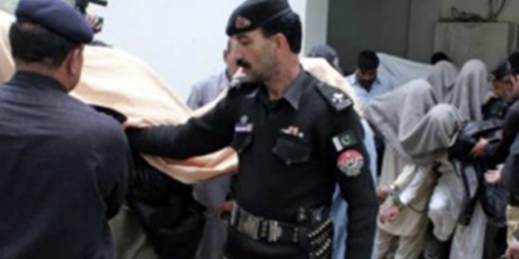 بهرنیو چارو وزارت: د پاکستان حکومت دې افغان کډوال نه ځوروي