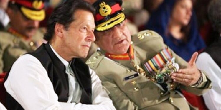 باجوه: د عمران خان تورونه بې بنسټه دي
