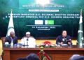 زرداري: نړیواله ټولنه دې له افغان سرپرست حکومت سره تعامل وکړي