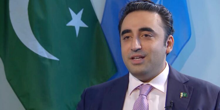 زرداري: ط البان دې د ترهګرۍ ستونزه هواره او د ټولو امنیت دې ټینګ کړي