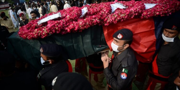خیبر پښتونخوا کې درې پاکستاني پولیس وژل شوي دي