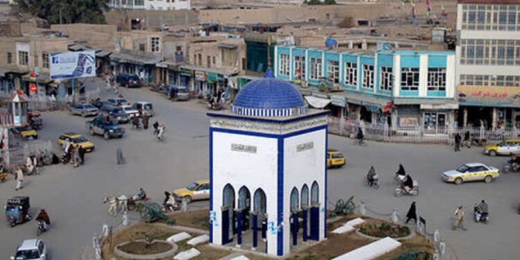 ملا هبت الله اخندزاده د پنجشیر له مخورو سره کتلي