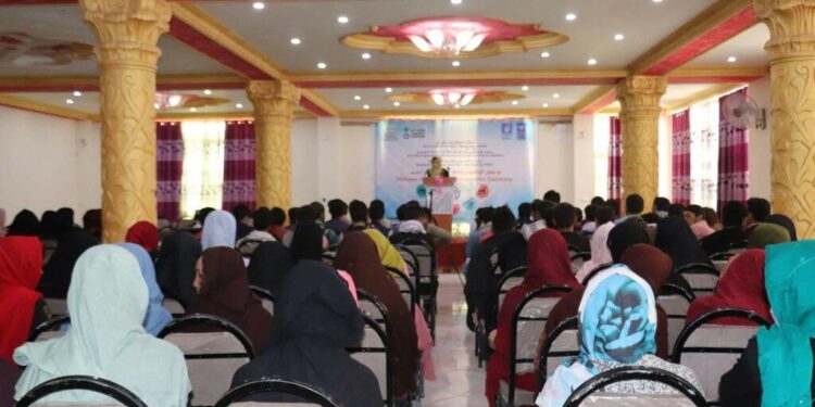 پنځو موسسو په افغانستان کې خپل فعالیتونه وځنډول