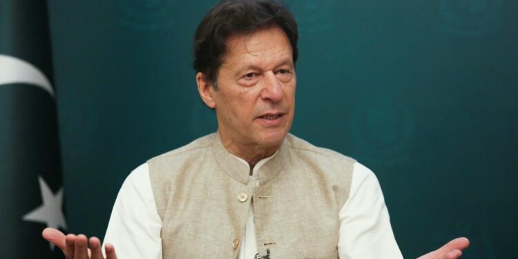 عمران خان د افغانستان په اړه د پاکستان پر دریځ نیوکې کړي
