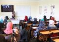 خصوصي پوهنتونونه: د ښځینه محصلینو د بندیز لرې کولو نېټه دې مشخصه شي