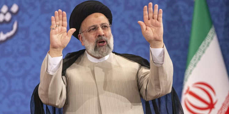 د ایران ولسمشر د اقتصادي همکاریو د پياوړتیا لپاره چین ته ځي