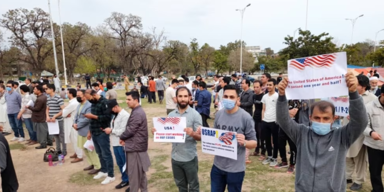 لسګونو افغان پناه غوښتونکو اسلاماباد کې لاریون کړی