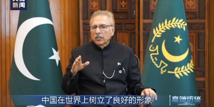 عارف علوی: پاکستانیان د يو کمربند او يوې لارې له لاسته راوړنو راضي دي