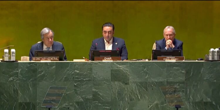 زرداري له ګوترېش سره دافغانستان پر حالاتو او بشري مرستو خبرې کړې