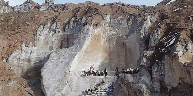 پنځو هېوادونو د نورستان د لیتیمو کانونو استخراج ته لېوالتیا ښودلې