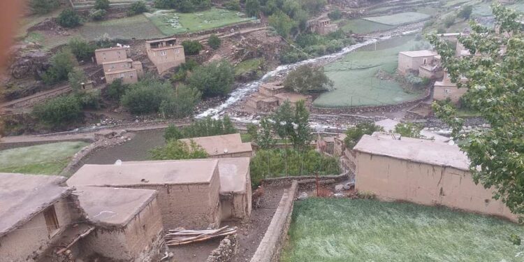 نیمروز کې وروستیو سېلابونو لسګونه کورونه نړولي دي