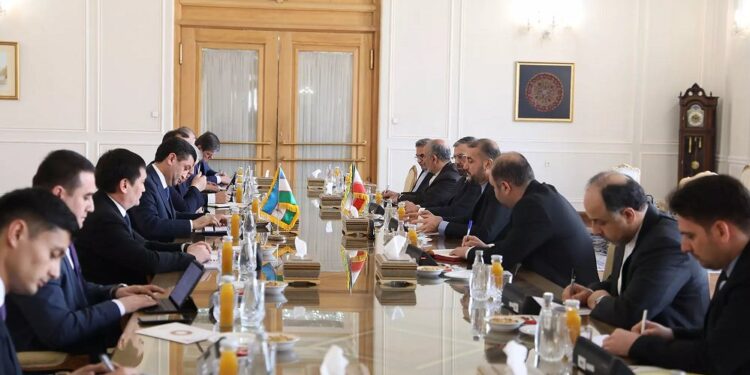ایران او ازبکستان افغانستان سره پر ګډو همکاریو ټینګار کړی