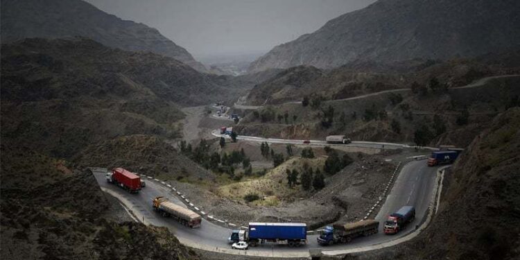 افغانستان ته د پاکستان په صادراتو کې ۲۳ سلنه زیاتوالی راغلی دی