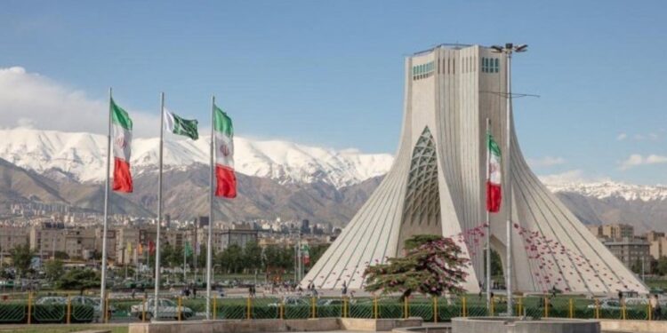 د کډوالو چارو وزارت یوه پلاوي ایران ته سفر کړی