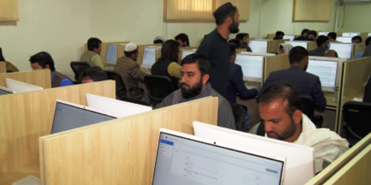 سرپرست حکومت: تخنیکي او مسلکي برخې باید پیاوړې شي