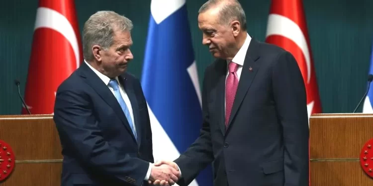 فنلېنډ رسمآ د ناټو یودېرشم غړی هېواد شو