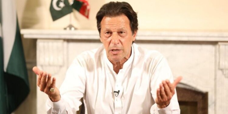 عمران خان: که چارسمبالی حکومت اعلان شي، خبرو ته چمتو یم