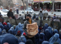 افغانستان کې له هرو ۱۰ کورنیو کې ۹ یې کافي خواړه نه لري