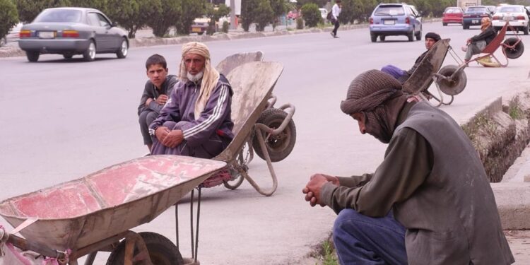 له ۲۰ میلیونه ډېر افغانان د خوړو خوندیتوب نه لري