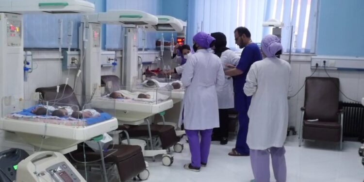 افغانستان کې ۲۰۴ روغتيايي مرکزونه پر طبي وسايلو مجهز شوي دي