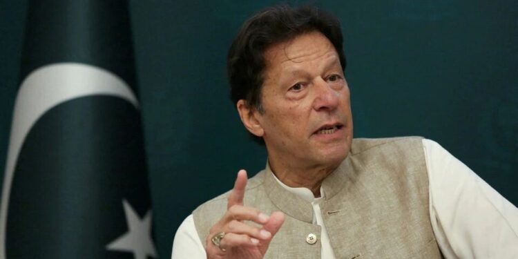 عمران خان: په ۹۰ ورځو کې دې پاکستان کې ټاکنې وشي