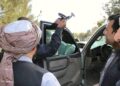 هېواد کې د تورو ښیښو موټرو پر ګرځېدو بندیز ولګېد