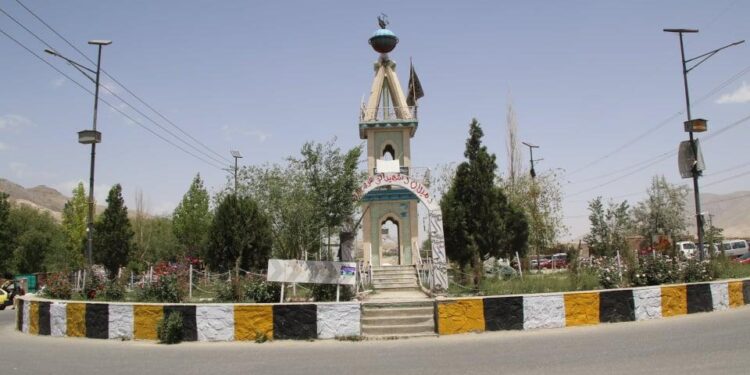 میدان وردګو کې د زړې مرمۍ چاودنې پنځه ماشومان وژلي دي