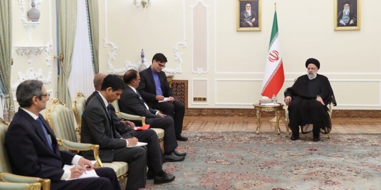 هند او ایران: افغانستان کې له ټولګډونه حکومت څخه ملاتړ کوو
