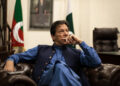 عمران خان او د ګوند غړي يې ممنوع الخروج اعلان شوي