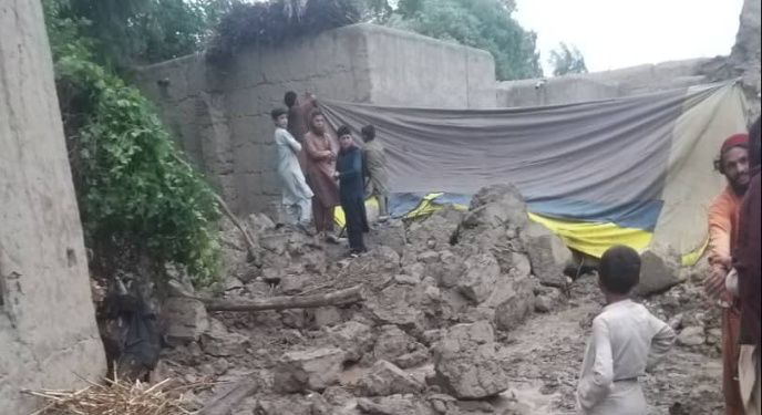 ننګرهار کې سختو اورښتونو خلکو ته ګڼ زیانونه اړولي دي