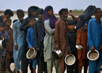 پاکستان کې بهرنۍ پانګونه ۲۱ سلنه کمه شوې ده