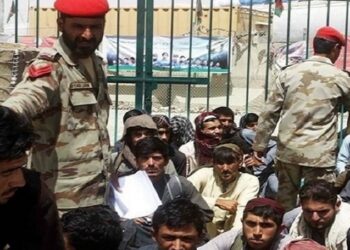 سرپرست حکومت: کوربه هېوادونه دې د کډوالو حقونه ته درناوی وکړي