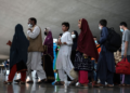 د برېتانیا حکومت له هوټلونو نه مېشت افغان کډوال وباسي