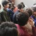 پاکستان په تورخم کې ۲۷ بندیان افغان لوري ته وسپارل
