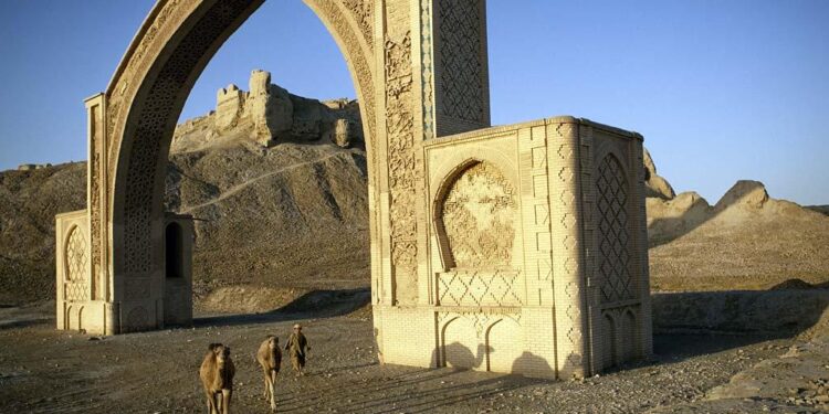 بست تاریخي کلا ته که پاملرنه ونه شي سېلابونه به یې ویجاړه کړې