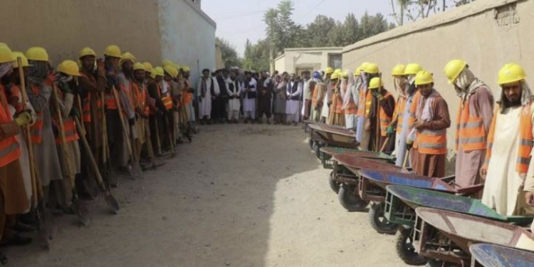 کندوز کې د ۴۶۲ زره ډالرو په لګښت د ۶ پروژو چارې پيل شوې