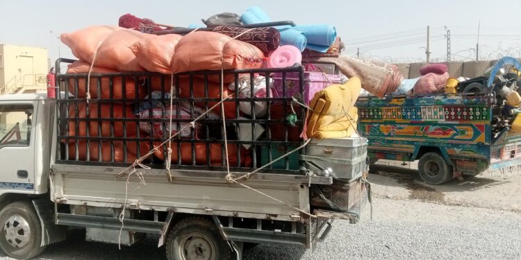 له پاکستانه څه باندې ۵۰۰ افغان کډوال هېواد ته راستانه شول