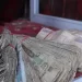 کابل ښاریان یو ځل بیا د زړو بانکنوټونو له ډېرښت شکایت کوي