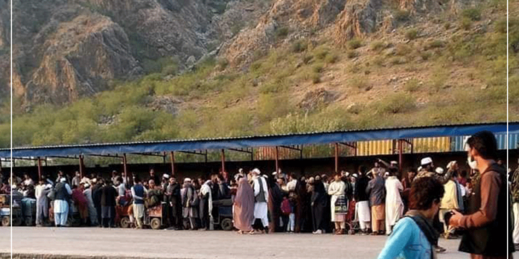 تورخم کې د افغان کډوالو د ستونزو په اړه اسلام اباد سره خبرې کېږي