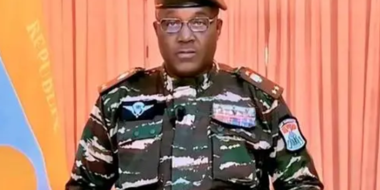 د نایجر پوځ: د لوېديځې افريقا د اقتصادي ټولنې بندیزونو ته به تسلیم نه شي