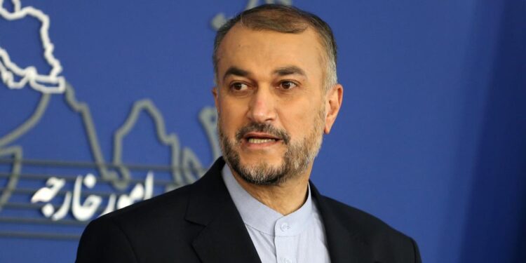 د ا.ا او ایران د بهرنیو چارو وزیرانو ټلیفوني خبرې کړې دي
