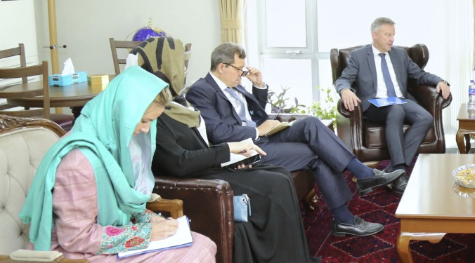 ستانکزی: سرپرست حکومت غواړي نور په هېواد کې د جنګ پاڼه واړوي