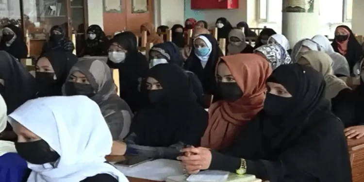 م.م: سرپرست حکومت دې د ښځو پر وړاندې چلند کې بدلون راولي