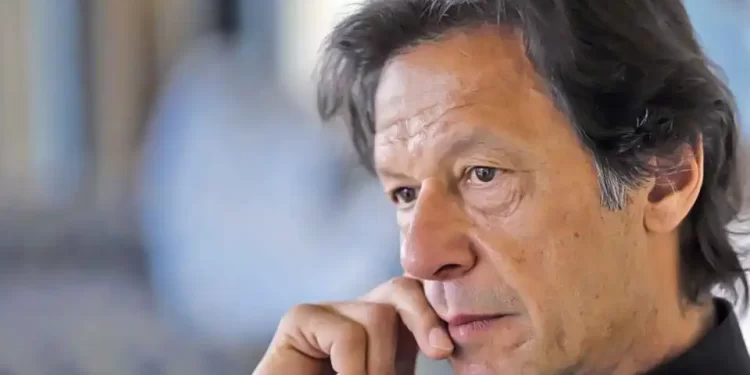 د عمران خان وکیل: خان ته په زندان کې دال ورکول کیږي