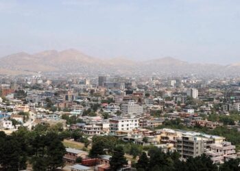 افغان خبريال: په افغانستان کې ځيني مثبت پرمختګ شوي، خو د امريکا له خوا د افغانانو د پيسو بندول د اقتصادي وضعيت د خرابوالي سبب کيږي